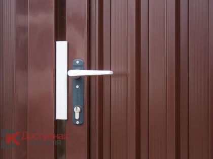 Замок Лосинокс на калитке Эстет