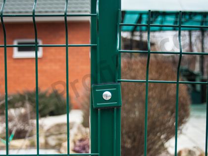 Крепление скоба на сварной сетке