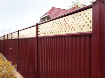 забор Grand Line Эстет плюс RAL 3005 (красное вино)