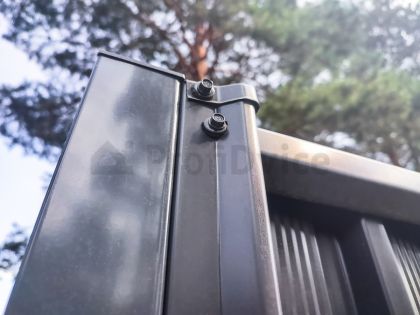 Крышка на стойке у столба Эстет